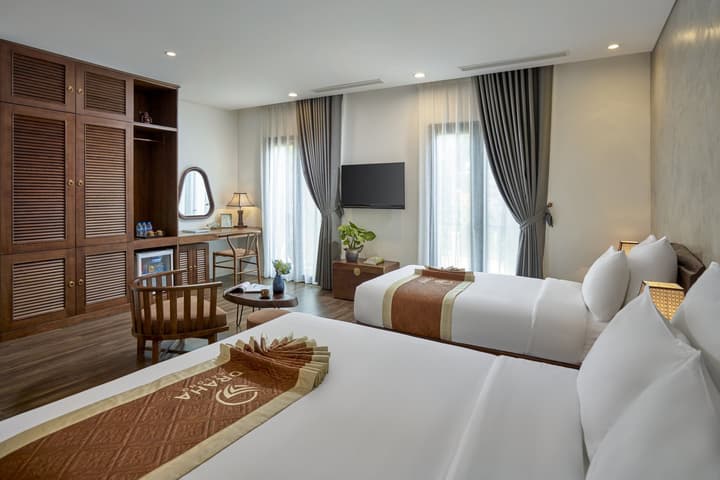 Draha Halong Hotel - Serenity, Charm and Nature - Preferred by Western Travelers