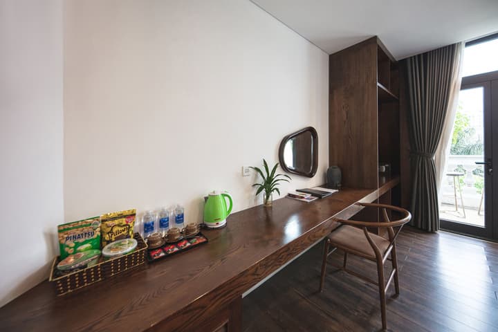 Draha Halong Hotel - Serenity, Charm and Nature - Preferred by Western Travelers
