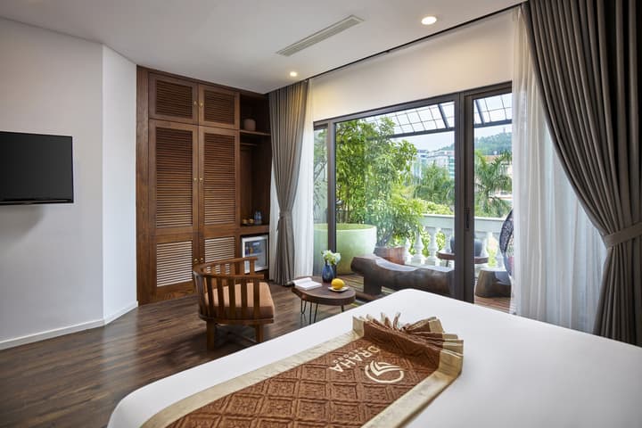 Draha Halong Hotel - Serenity, Charm and Nature - Preferred by Western Travelers