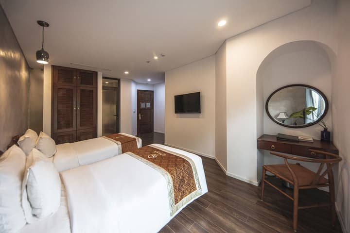 Draha Halong Hotel - Serenity, Charm and Nature - Preferred by Western Travelers