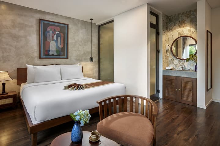 Draha Halong Hotel - Serenity, Charm and Nature - Preferred by Western Travelers