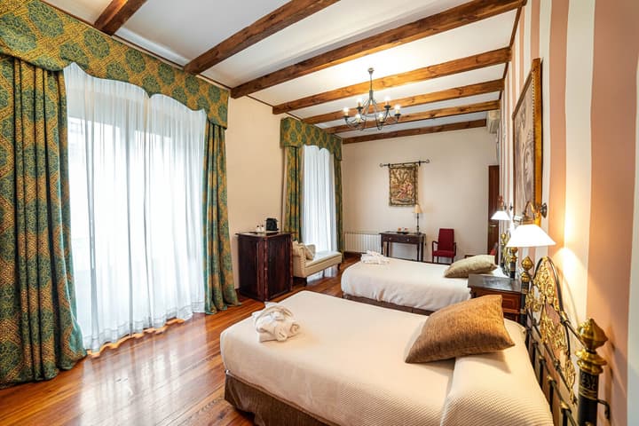 Hotel Alvar Fañez