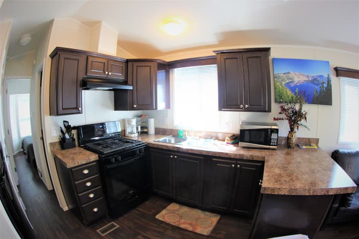 Crater Lake Resort