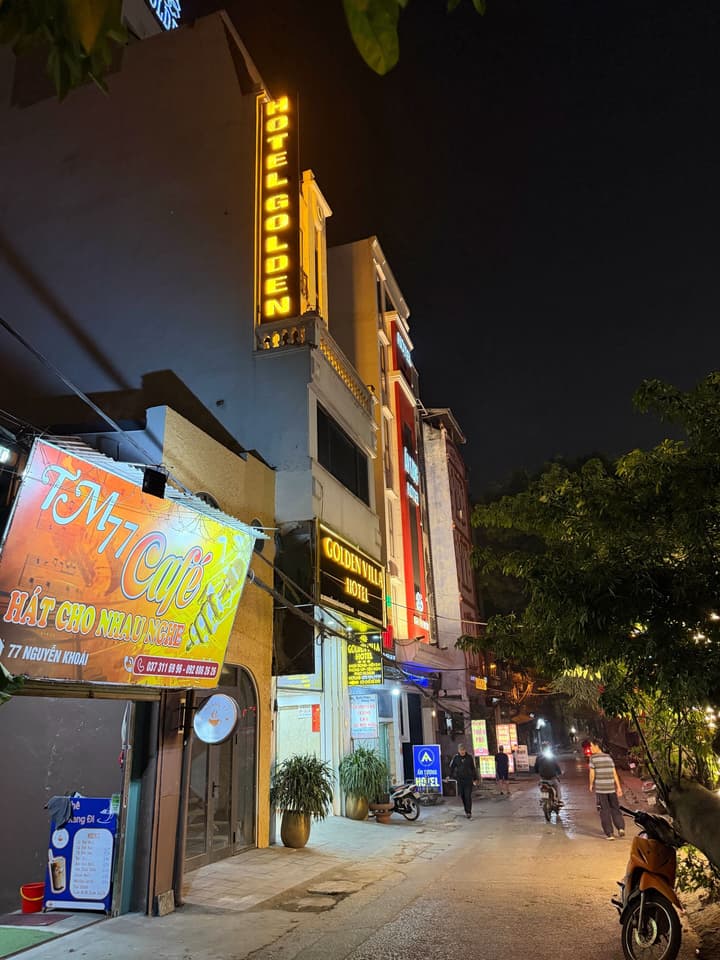 Golden Hotel
