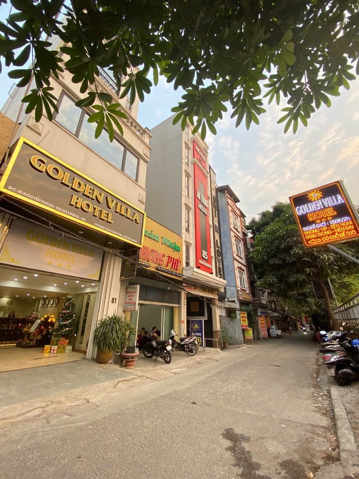 Golden Hotel
