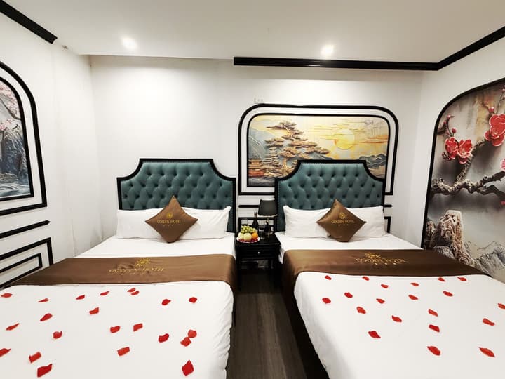 Golden Hotel