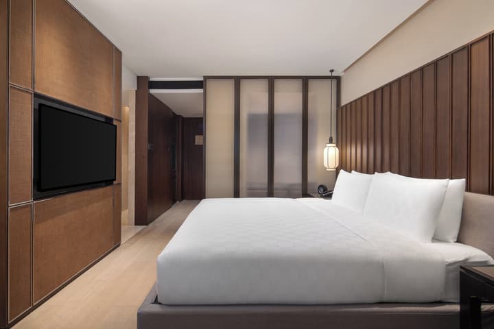 HUALUXE Hotels and Resorts Xi'an Tanghua, an IHG hotel