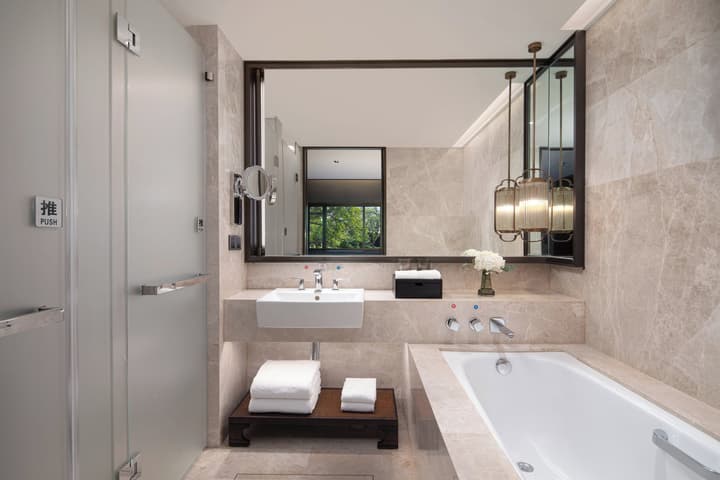 HUALUXE Hotels and Resorts Xi'an Tanghua, an IHG hotel