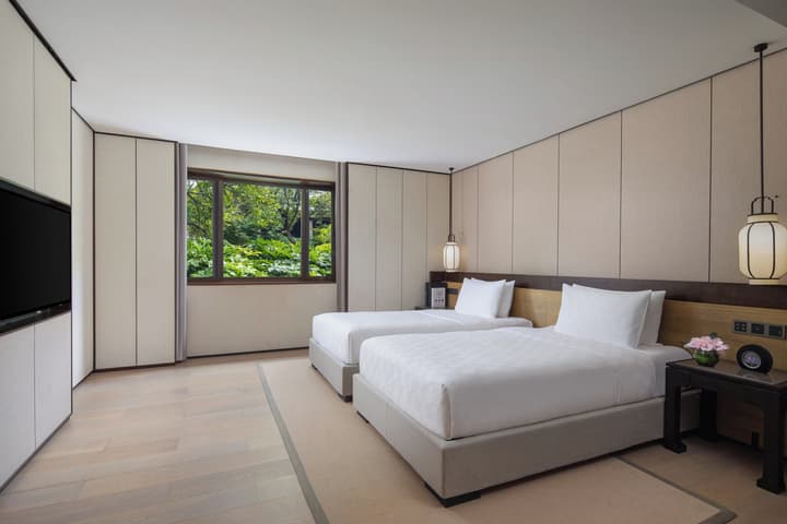 HUALUXE Hotels and Resorts Xi'an Tanghua, an IHG hotel