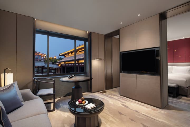 HUALUXE Hotels and Resorts Xi'an Tanghua, an IHG hotel