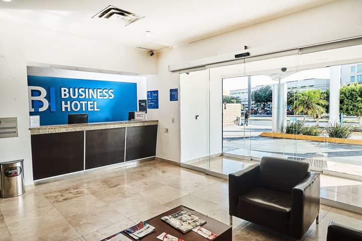 BH Business Hotel Group