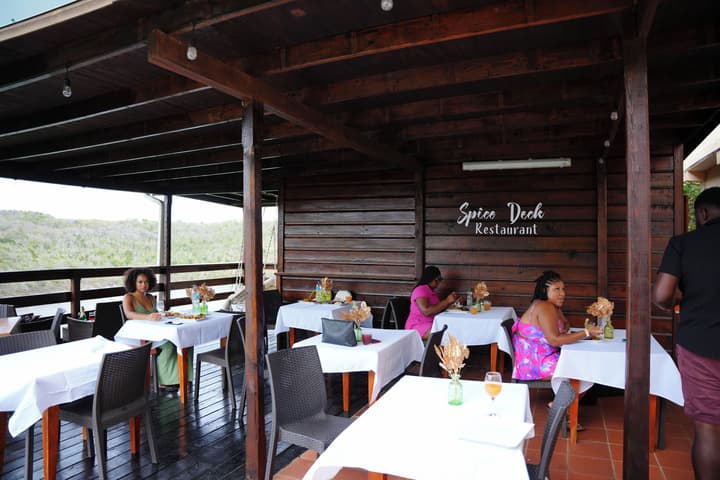 Spice Bay Suites