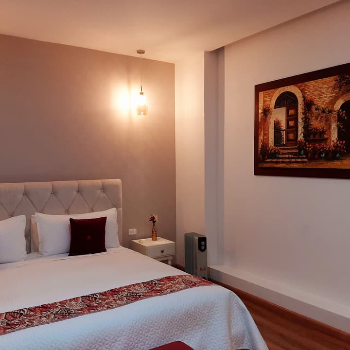 Adamas House Hotel