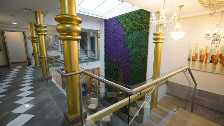 Adamas House Hotel