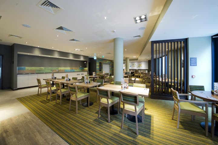 Premier Inn Edinburgh Cc Royal Mile
