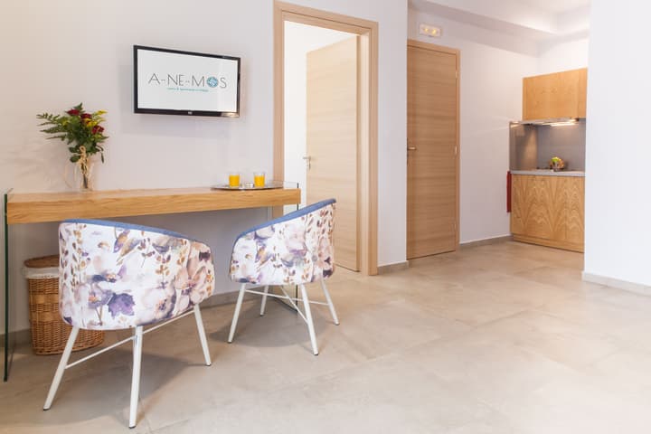 Anemos Rooms & Apartments