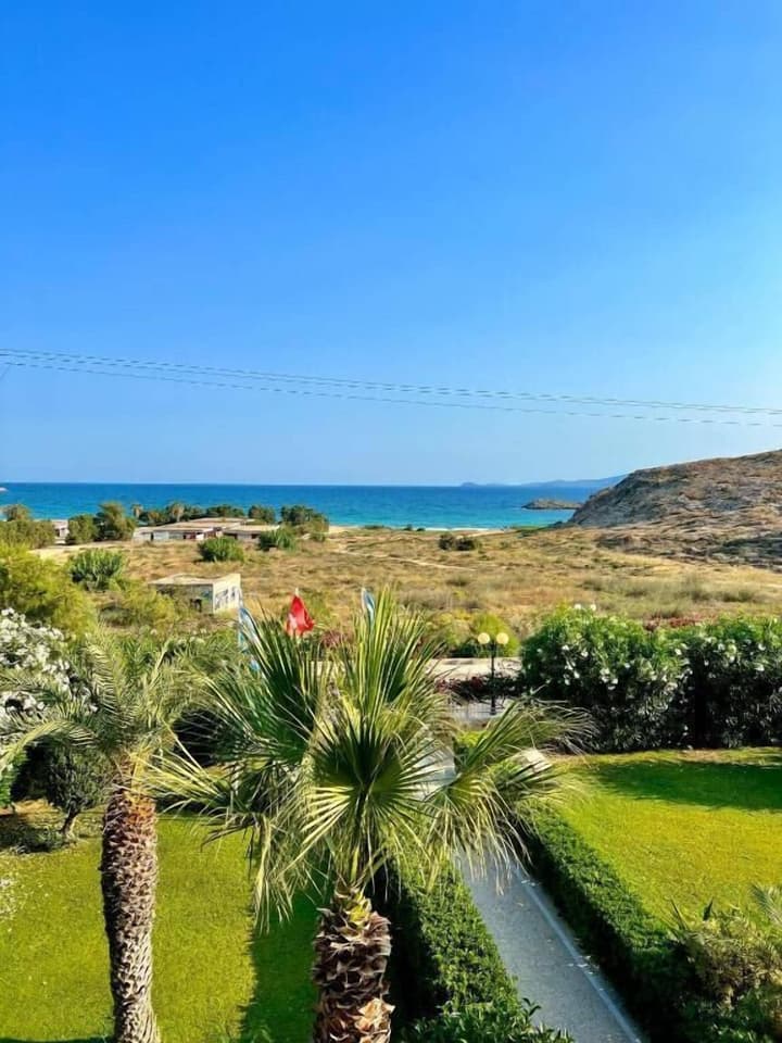 Karteros Hotel