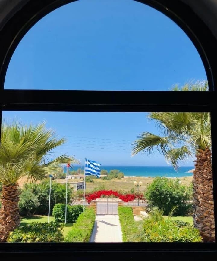 Karteros Hotel