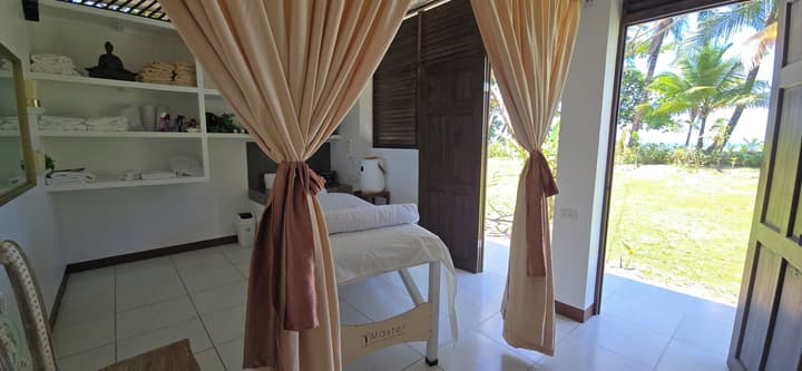 Hotel Tortuguero Beachfront