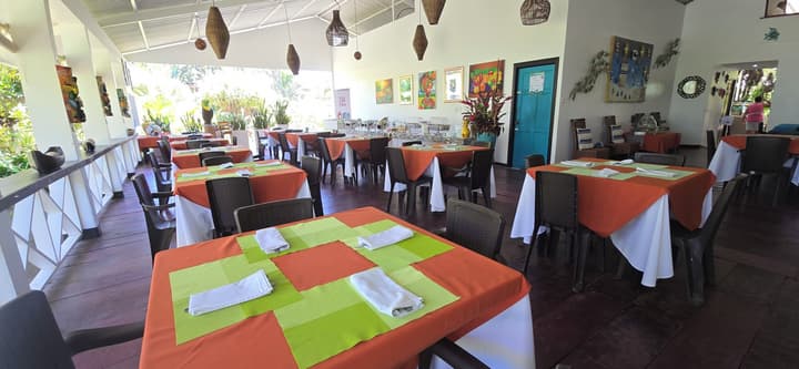 Hotel Tortuguero Beachfront