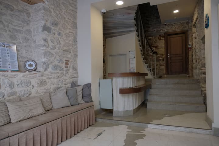 Galatahan Hotel