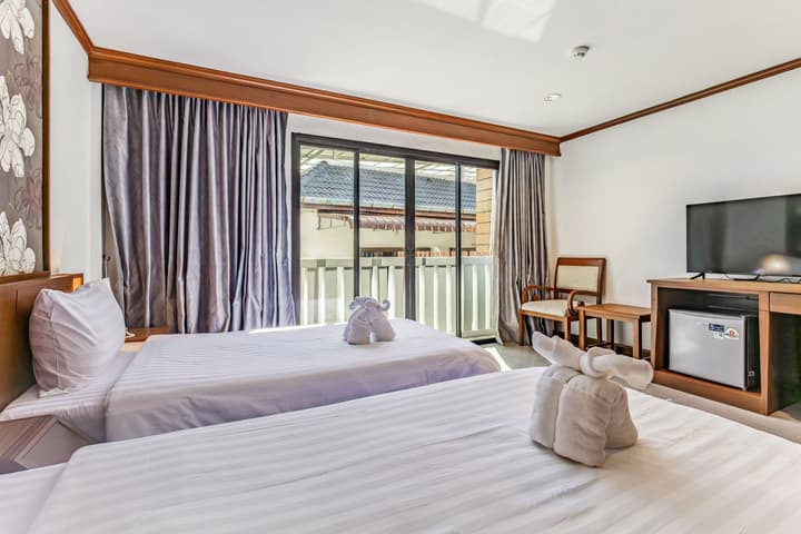 Rattana Beach Hotel
