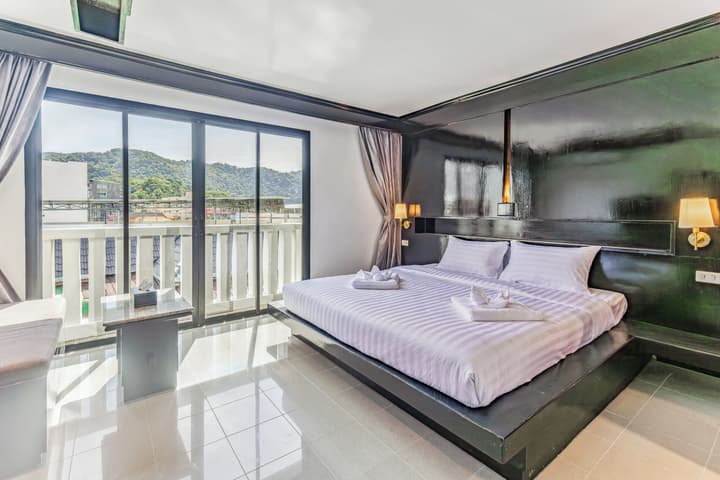 Rattana Beach Hotel