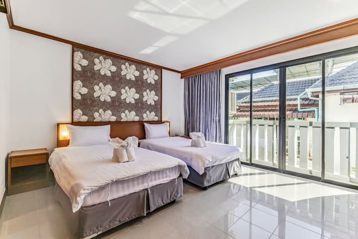 Rattana Beach Hotel