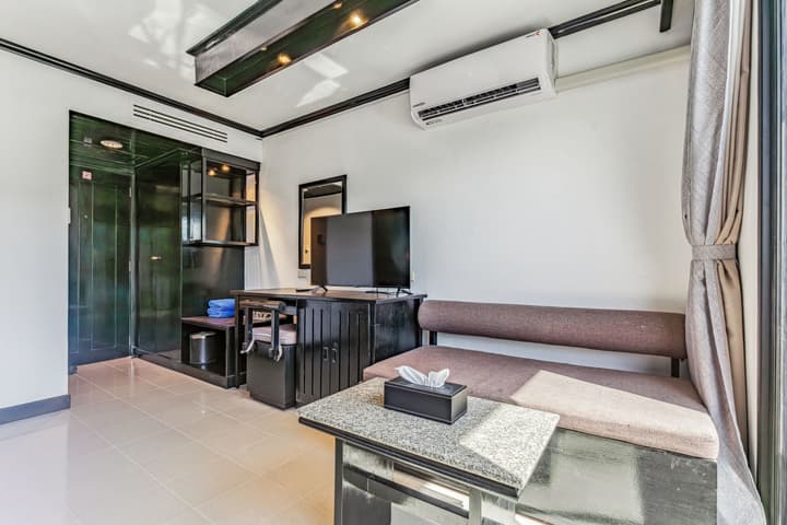Rattana Beach Hotel