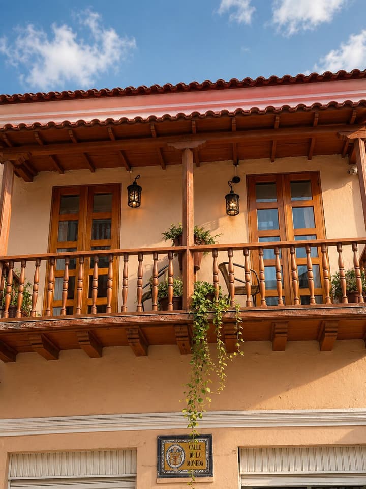 Ethnic Thematic Hotel