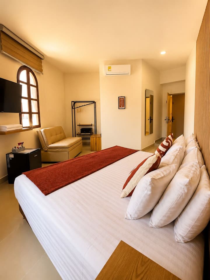 Ethnic Thematic Hotel
