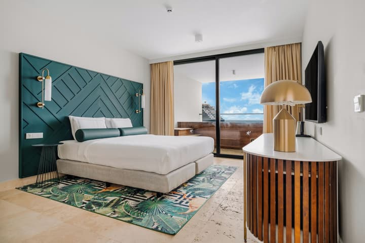 Mangrove Beach Corendon Curacao All-Inclusive Resort, Curio by Hilton