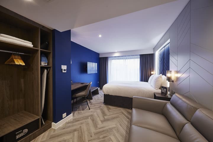 Roomzzz York City