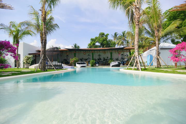 The KOHO Air Hotel