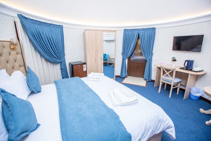 MIRZO Boutique Hotel