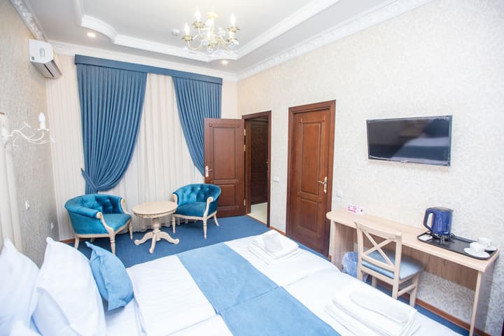 MIRZO Boutique Hotel