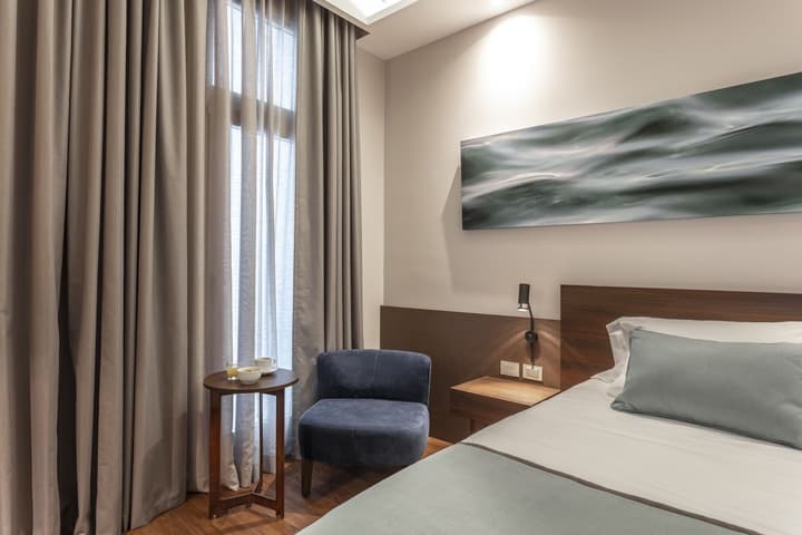 Huinid Obelisco Hotel