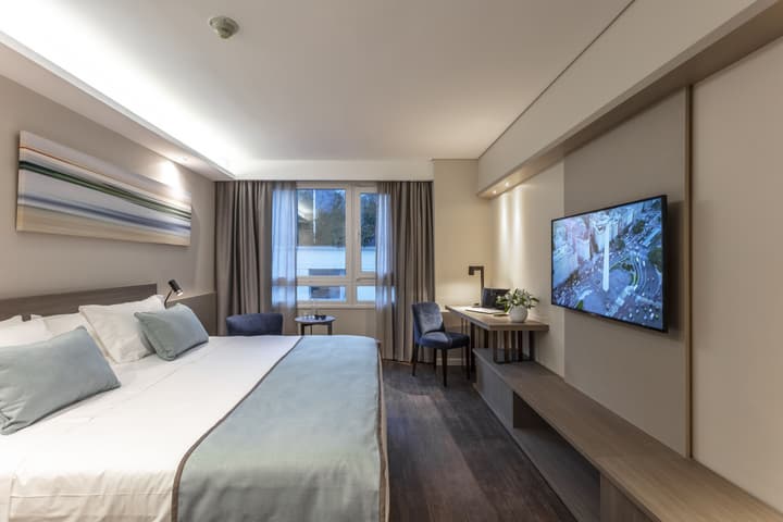 Huinid Obelisco Hotel