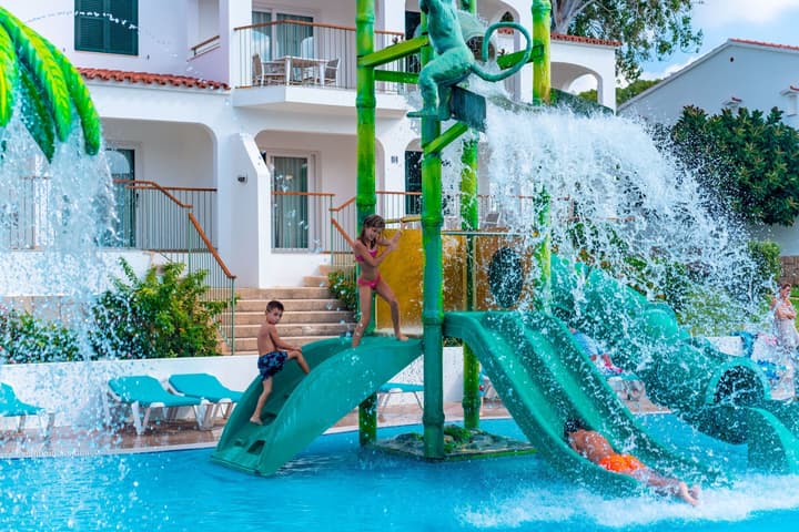 Apartamentos Seth Mestral y Llebeig