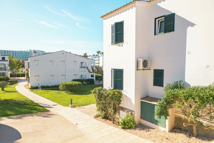 Apartamentos Seth Mestral y Llebeig