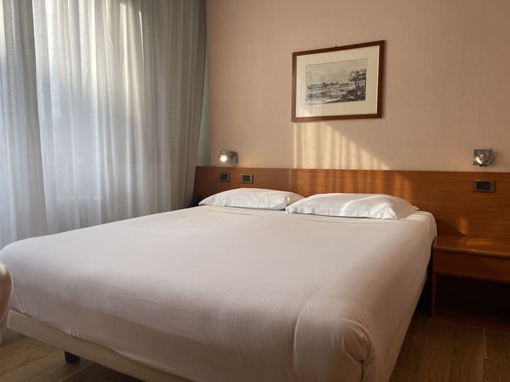 Crystal Hotel Varese