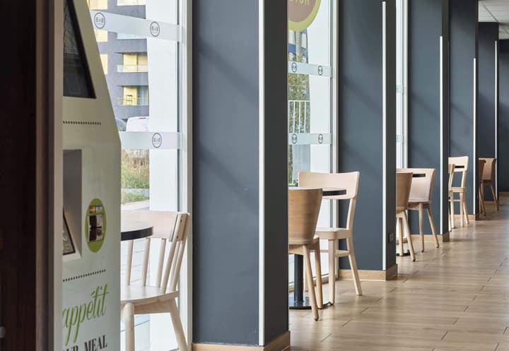 B&B HOTEL MASSY Gare TGV