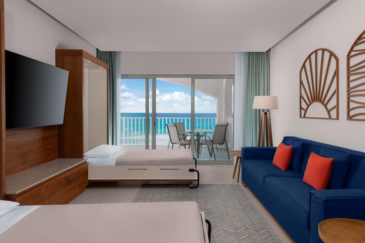 Hilton Cancun Mar Caribe All-Inclusive Resort