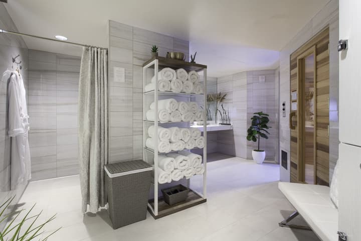 Legacy Resort Hotel & Spa