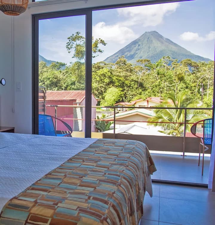 La Fortuna Lodge by Treebu Hotels
