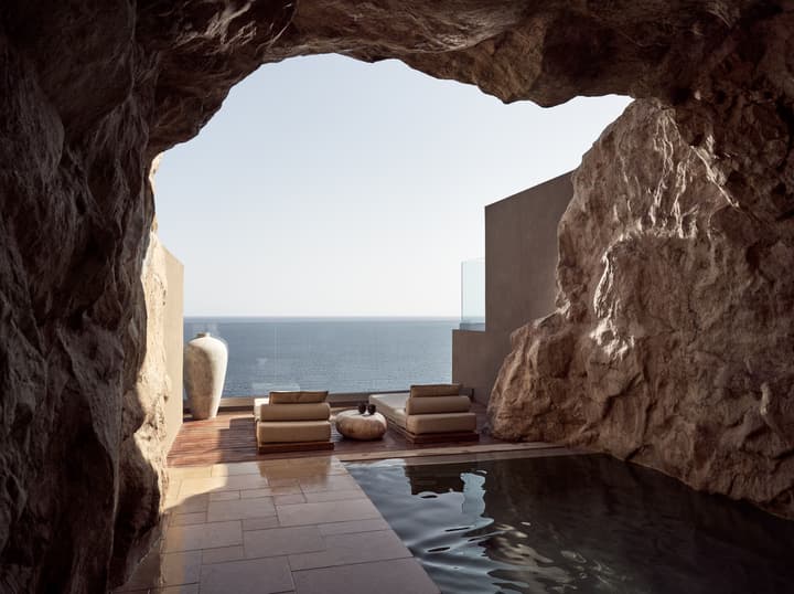 Acro Wellness Suites - Adults Only