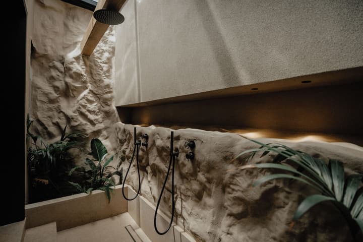 Acro Wellness Suites - Adults Only
