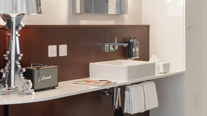 Ruby Lucy Hotel London by IHG
