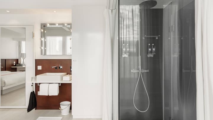 Ruby Lucy Hotel London by IHG