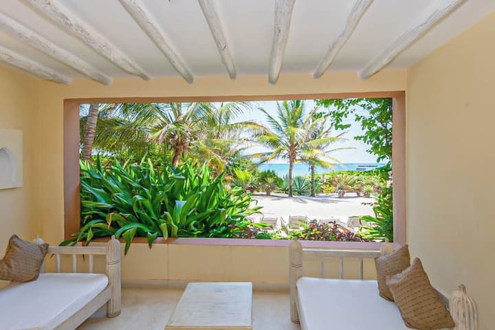 Medina Palms